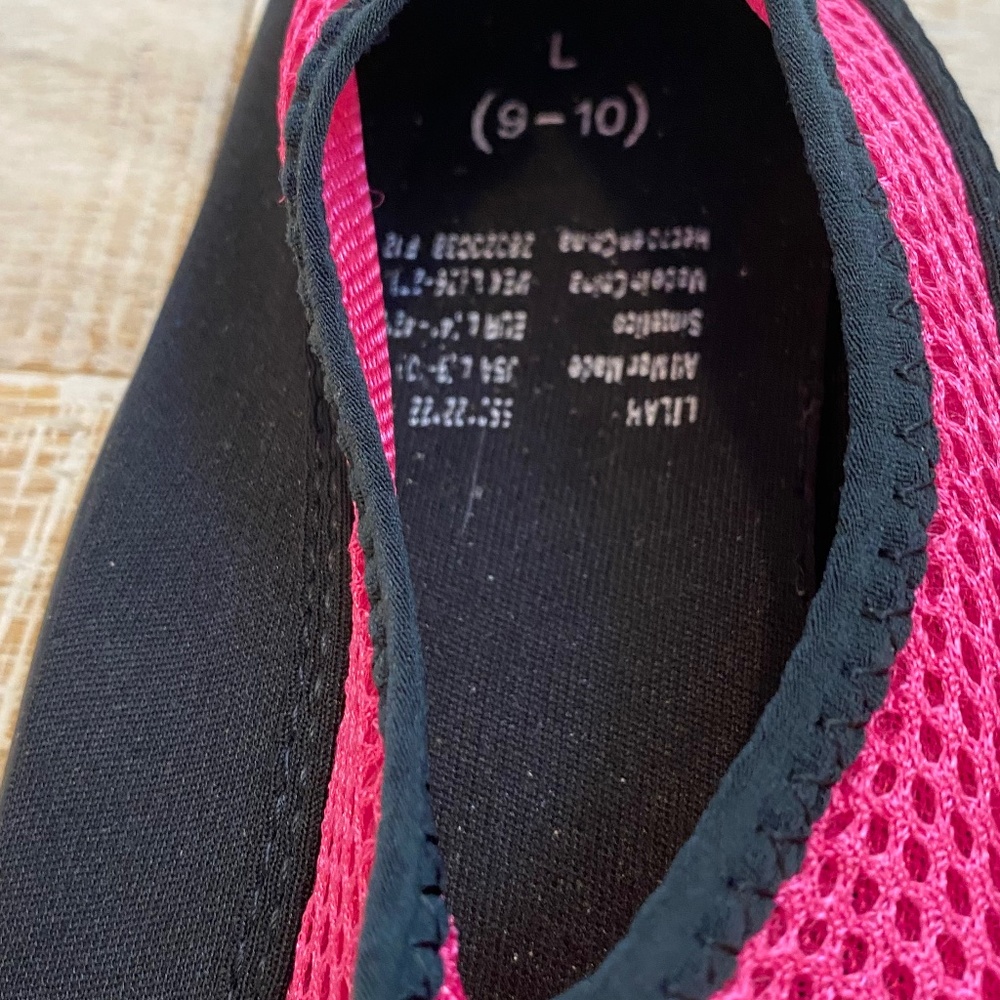 Pink Beach / Water Shoes Sz. L 9-10 - Picture 2 of 4